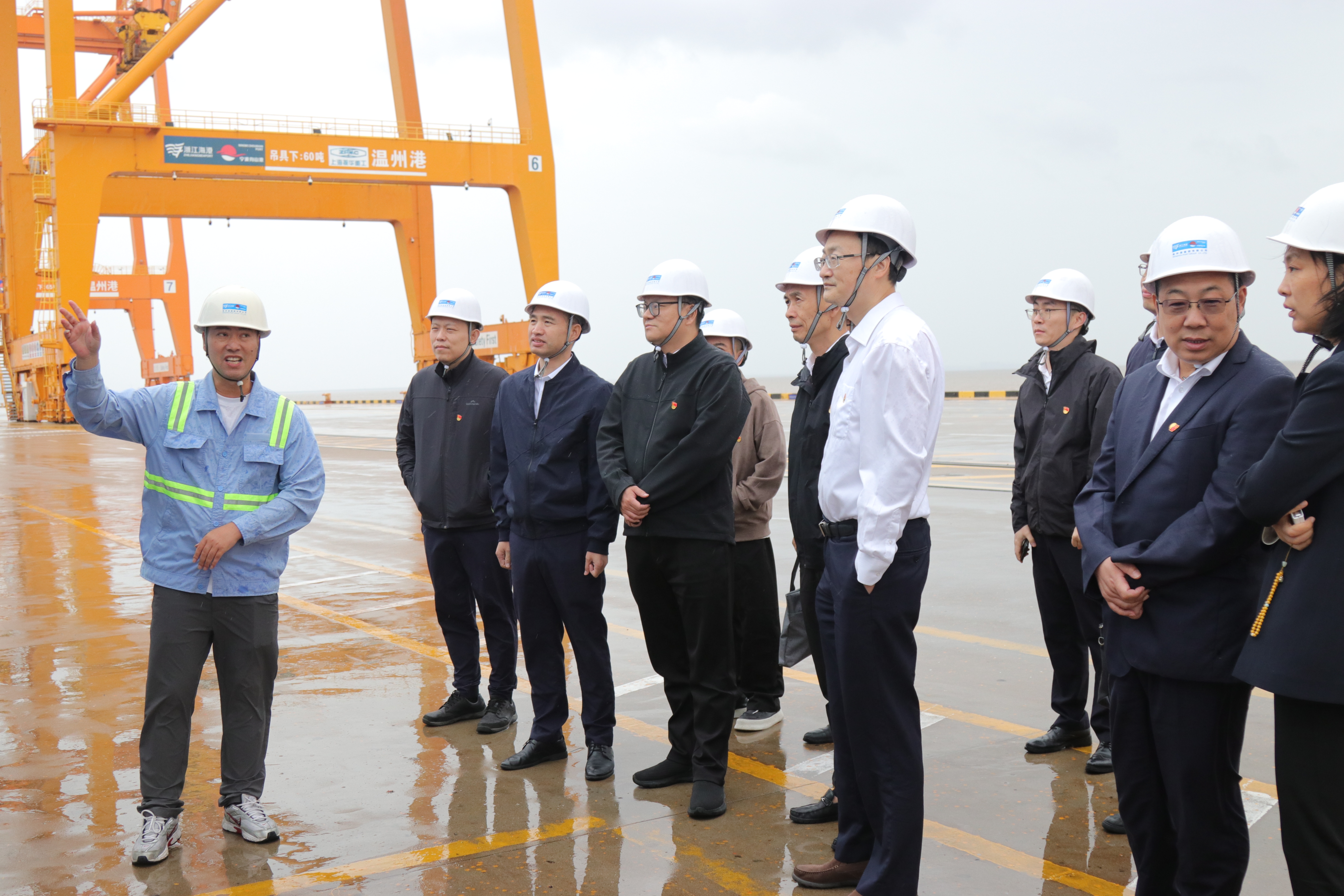 浙江省机场集团第三雁阵赴J9集团集团发展党建联建活动